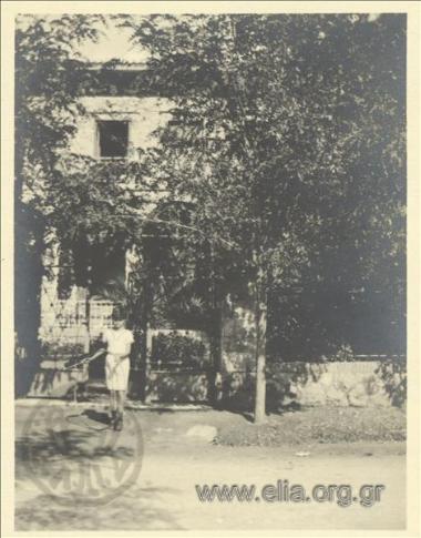 Nikolaos Kalas (1907-1988) with a lag