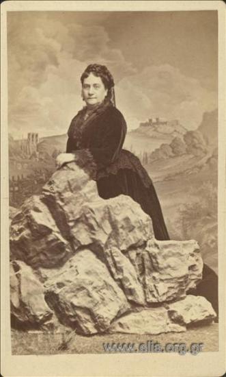 Portrait of a woman.