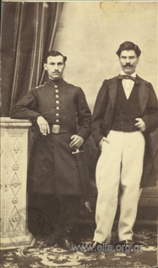 Πορτραίτο δύο ανδρών, ο ένας στρατιωτικός.