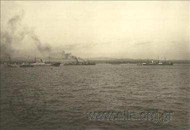 Ship's cargo loaded onto lighters, port of Dedeagats (Alexandroupoli)