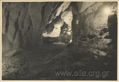 Σπήλαιο Μακρυκάπας, εργάτης.