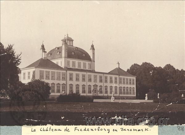 The palace of Fredensborg.