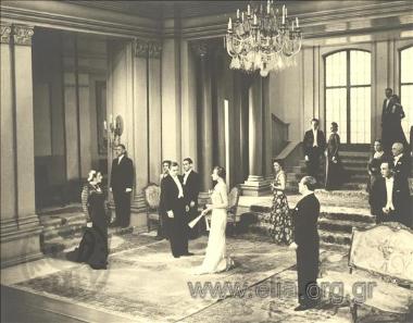 Oscar Wilde, «Η βεντάλια της λαίδης Γουίντερμηρ» («Lady Windermere's fan»).