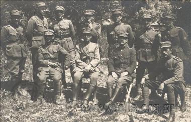 Senior doctors of the medical corps with the Division's Chief Medical Officer