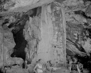 Πάρος - Αντίπαρος.