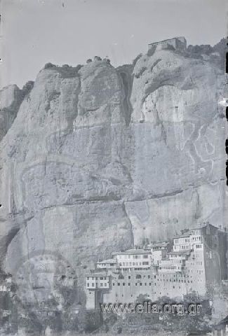 Άποψη της Μονής Μεγάλου Σπηλαίου.