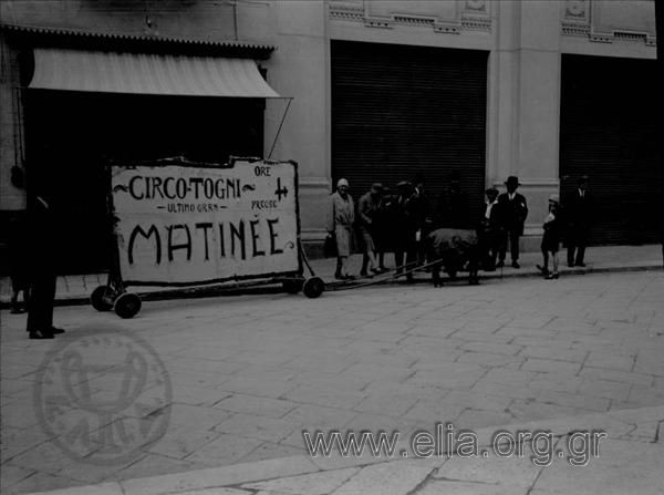 Εκδρομή Ιταλίας, 7-18 Απριλίου 1928, 287η εκδρομή Οδοιπορικού συλλόγου. Διαφήμιση του τσίρκο Togni (circo Togni).
