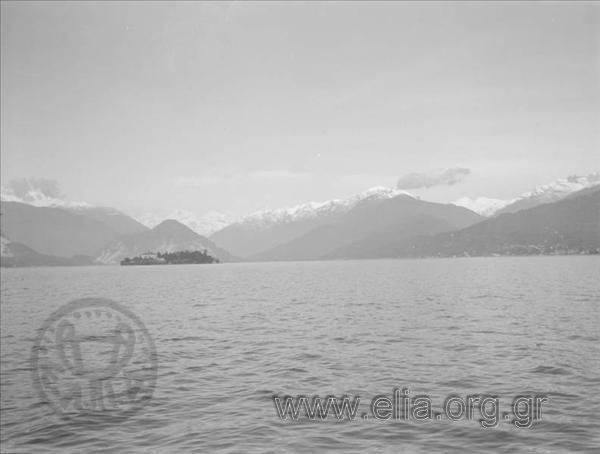 Εκδρομή Ιταλίας, 7-18 Απριλίου 1928, 287η εκδρομή Οδοιπορικού συλλόγου. Lago Maggiore: Isola Bella και οι παγετώνες.