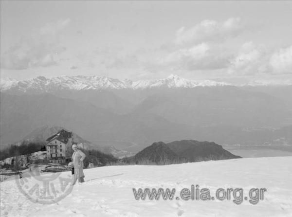 Εκδρομή Ιταλίας, 7-18 Απριλίου 1928, 287η εκδρομή Οδοιπορικού συλλόγου. Lago Maggiore, Mottarone: οι παγετώνες.