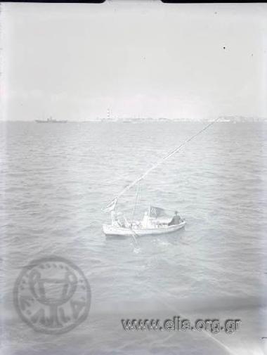 Στο λιμάνι.