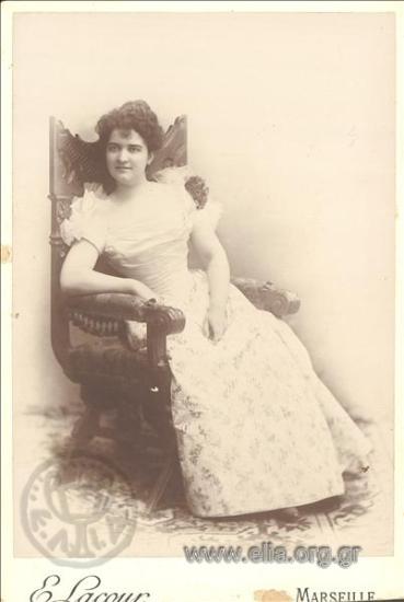 Portrait of a young woman.