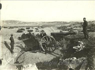 Line of artillery at the battle front