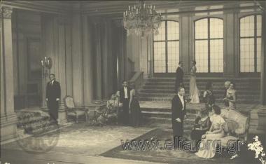 Oscar Wilde, «Η βεντάλια της λαίδης Γουίντερμηρ» («Lady Windermere's fan»).