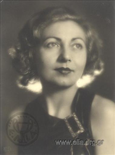 Μαρία Ράλλη, το γένος Κωνσταντοπούλου, αδελφή της Κατίνας Παξινού.