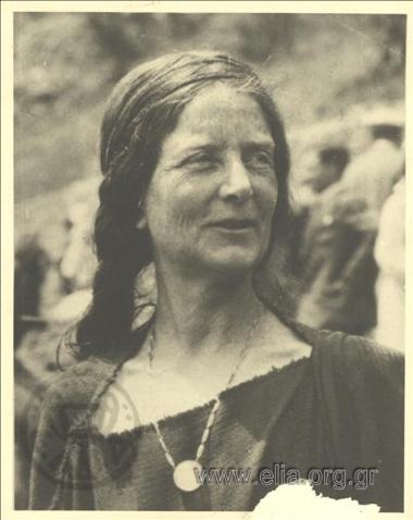 Eva Palmer in Delphi.