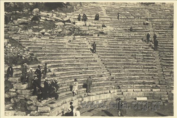 Eva Palmer at the Delphi Ancient Theatre with journalists.