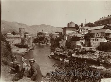 The old bridge of Mostar and the Neretva river.
