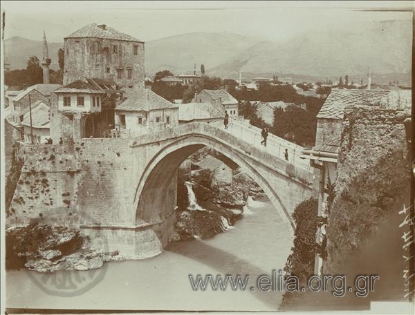 The old bridge of Mostar and the Neretva river.