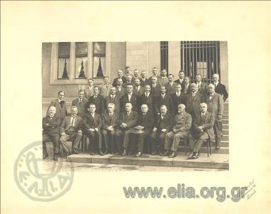 Ομαδικό πορτραίτο ανδρών.