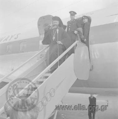Snapshot from the arrival of the Archbishop Makarios at the Athens airport.