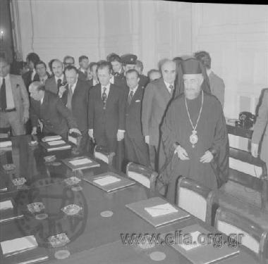 Στιγμιότυπο από την ομιλία του Αρχιεπισκόπου Μακάριου στο ξενοδοχείο Μεγάλη Βρετανία.