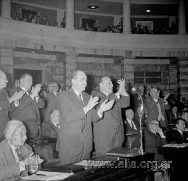 Αποκαλύψεις του Γεωργίου Παπανδρέου κατά της ΕΡΕ στη Βουλή των Ελλήνων.