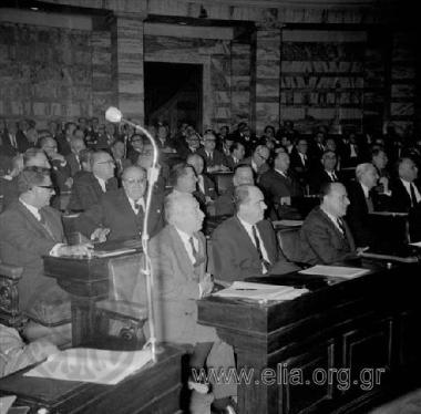 Αποκαλύψεις του Γεωργίου Παπανδρέου κατά της ΕΡΕ στη Βουλή των Ελλήνων.
