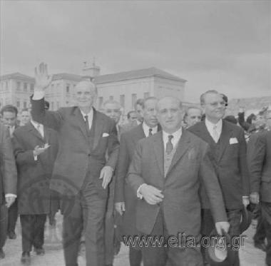 Περιοδεία του Γεωργίου Παπανδρέου με τον βασιλιά Κωνσταντίνο στη Θεσσαλονίκη.