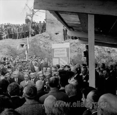 Περιοδεία του Γεωργίου Παπανδρέου με τον βασιλιά Κωνσταντίνο στη Θεσσαλονίκη.