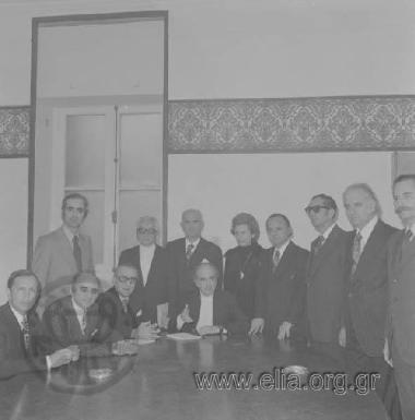 Η κυβέρνηση του Ανδρέα Παπανδρέου στη Βουλή των Ελλήνων.