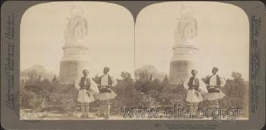 Two fustanella (Greek kilt) wearers at the Statue of Lord Byron