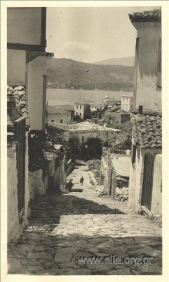 Street on Ano Syros (?)