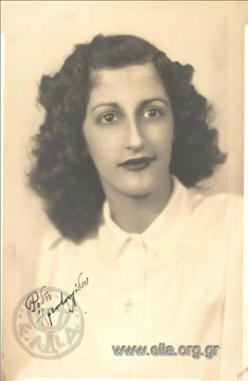 Portrait of a woman.