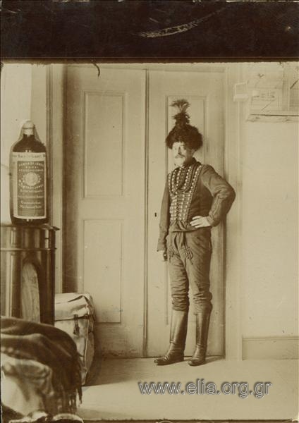Ο Εμμανουήλ Α. Μπαλτατζής με στολή ούγγρου ουσάρου.