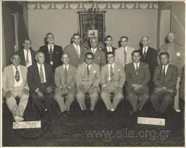 3 Ιουλίου. Ο Γρηγόρης Κασιμάτης με τα  μέλη της Κυθηραϊκής Αδελφότητας Βαλτιμόρης.