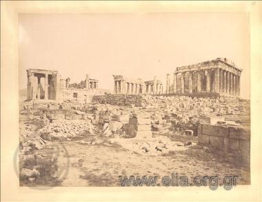 Γενική άποψη του εσωτερικού της Ακρόπολης με τον Παρθενώνα και το Ερέχθειο.