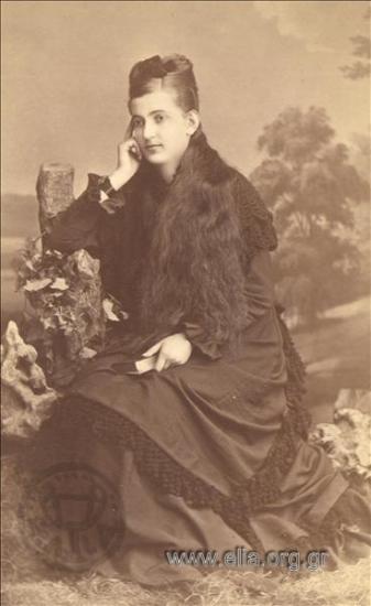 Πορτραίτο νέας γυναίκας (Πολυξένη) με πλούσια κόμη.