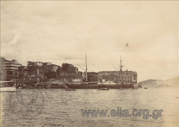 Settlement: on the right at the quay, Tokahiyan Hotel and on the left Dirkon (?) Cathedral