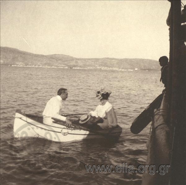 Man and woman in a boat, outing