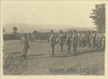 Official military parade attended by the Commanders-in-Chief of the French and Greek  Corps. Generals Adolphe Guillaumat and Leonidas Paraskevopoulos (13 September)