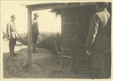 General  Leonidas Paraskevopoulos interrogating Bulgarian prisoners.