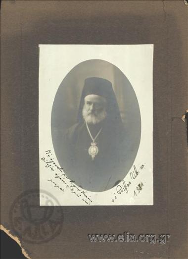 Ο μητροπολίτης Πέτρας Τίτος Ζωγραφίδης.