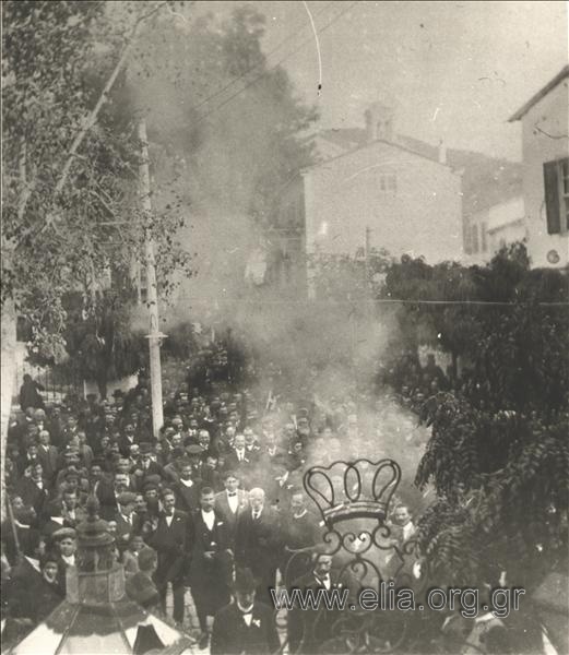 Μετάβαση του Θεμιστοκλή Σοφούλη στο Προεδρικό Μέγαρο μετά την ανακοίνωση της ένωσης του νησιού με την Ελλάδα.