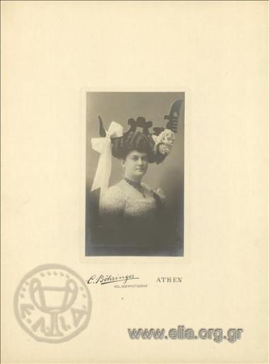 Η Ελένη Τρικούπη με καρναβαλική κόμμωση γόνδολα.