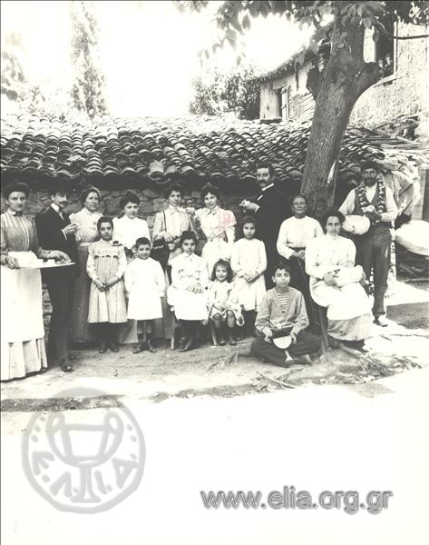 Members of a bourgeois family in a farm