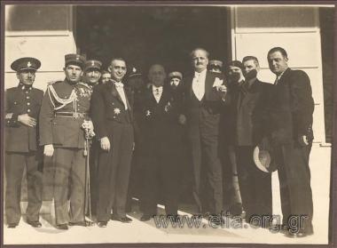 Ο Κ. Κοτζιάς, αξιοματικοί και άνδρες με παράσημα στη δοξολογία για το Νέο Έτος