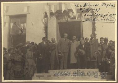 K. Kotzias in a commemorative photo with his supporters in Nemea