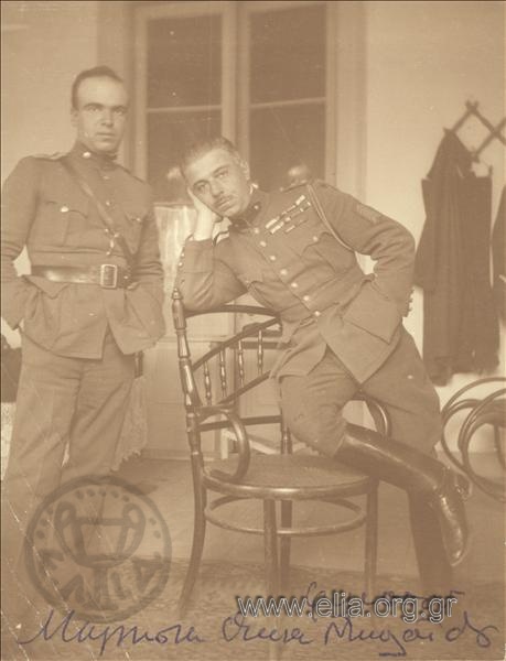 Lieutenant Dimitris Georgakopoulos and a lieutenant-colonel inside Filippos Nikolaïdis' house. Asia Minor Campaign