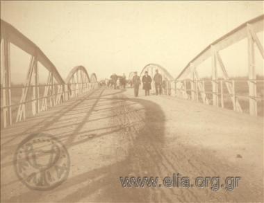 Lieutenant Dimitris S. Georgakopoulos with a lieutenant-colonel and the Magnesia Prefect at a bridge. Asia Minor Campaign