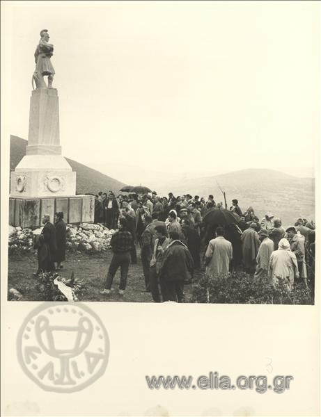 Εορτασμός στο μνημείο του Θεόδωρου Κολοκοτρώνη.